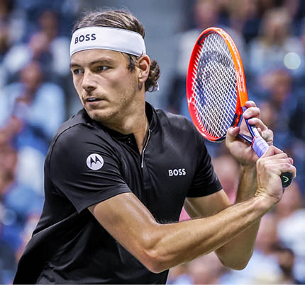 Taylor Fritz hits a backhand during a men's singles semifinal match at the 2024 US Open on Friday, Sep. 6, 2024 in Flushing, NY. (Simon Bruty/USTA)