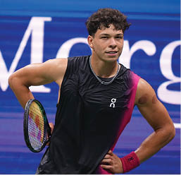 Ben Shelton during a men's singles semifinal match at the 2023 US Open, Friday, Sep. 8, 2023 in Flushing, NY. (Garrett Ellwood/USTA)